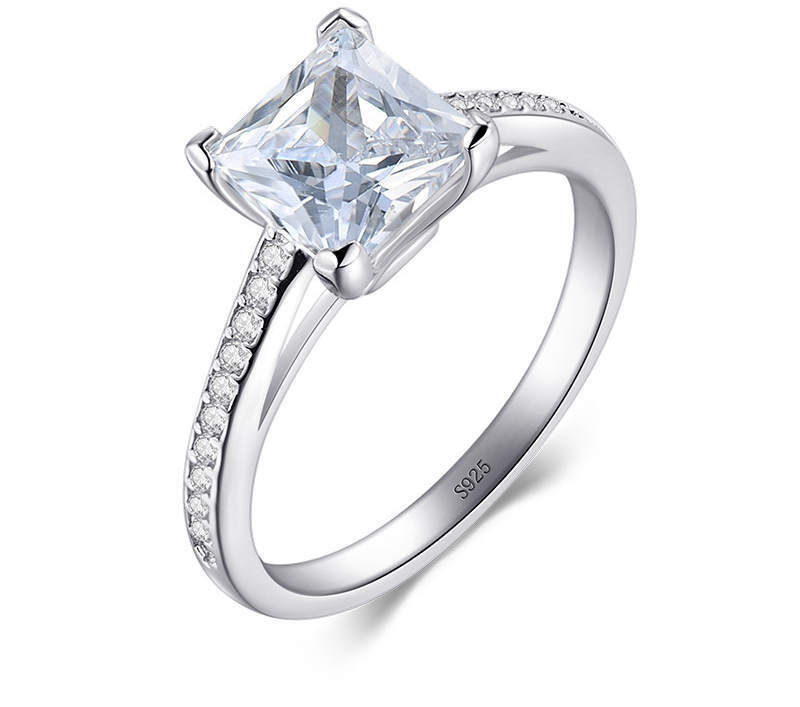 Classic Luxury Platinum-Plated Silver Ring with Sparkling Diamond