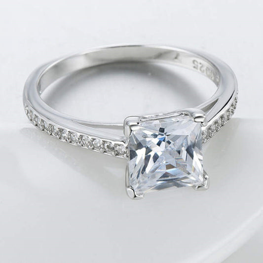 Classic Luxury Platinum-Plated Silver Ring with Sparkling Diamond